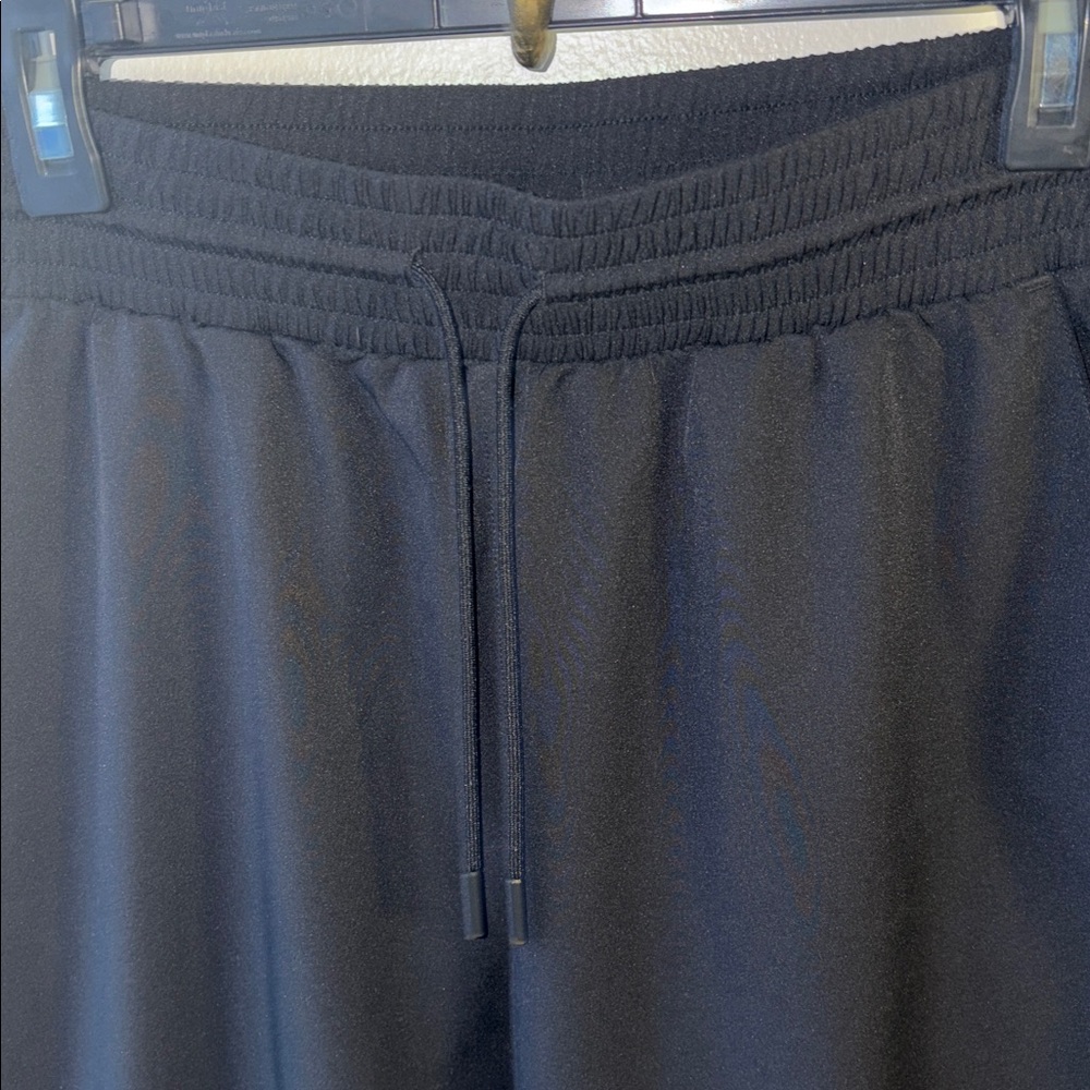 GapFit Women’s Run Around Pant Size Medium - Picture 2 of 4